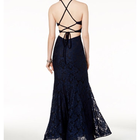 Strappy lace gown worn once - Picture 2 of 6